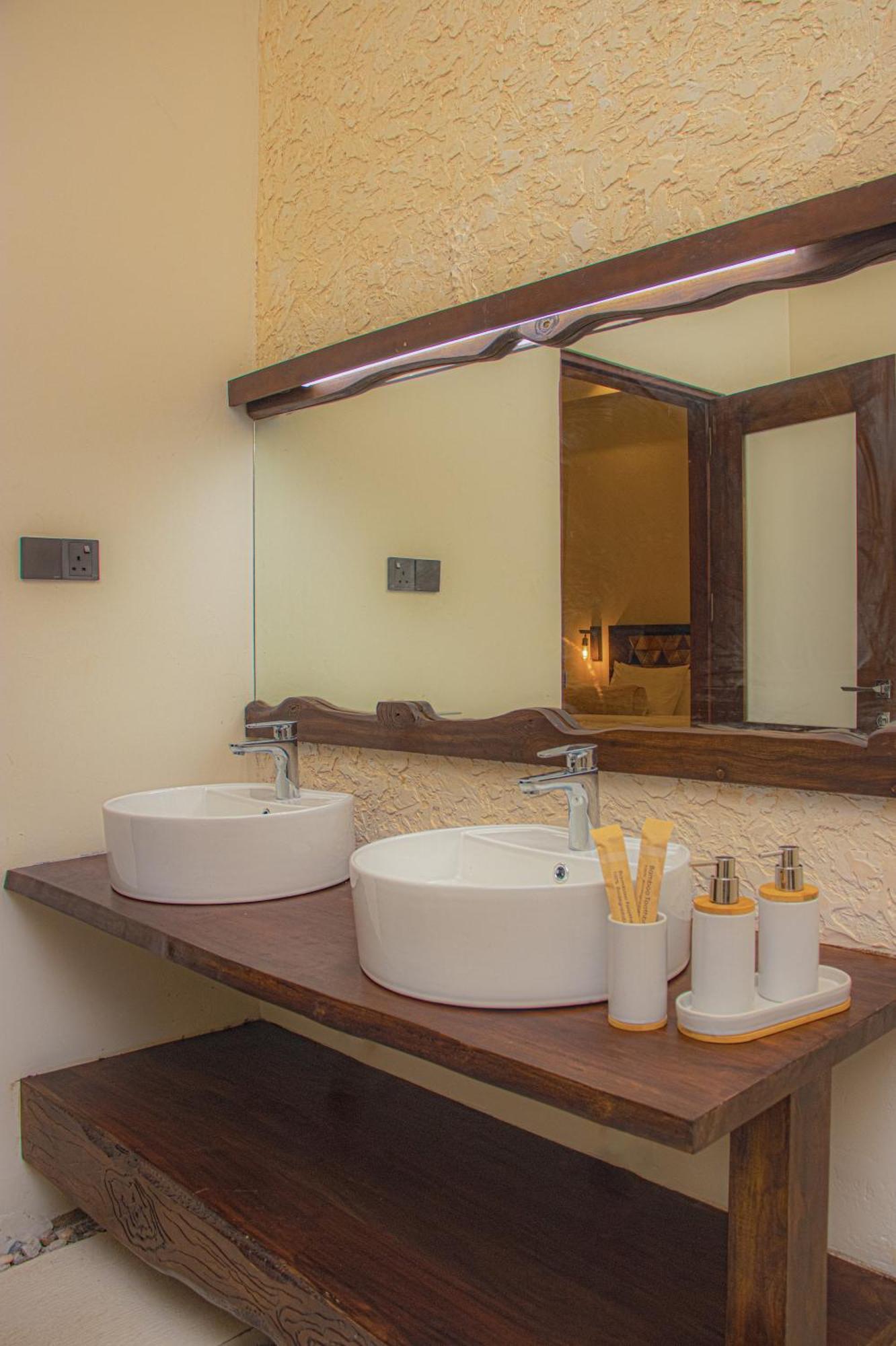 Spicepeek Boutique Hotel Cmb Airport 卡图纳耶克 外观 照片
